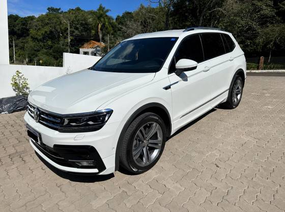VOLKSWAGEN TIGUAN 2.0 350 TSI GASOLINA ALLSPACE R-LINE 4MOTION DSG VOLKSWAGEN TIGUAN 2.0 350 TSI GASOLINA ALLSPACE R-LINE 4MOTION DSG
